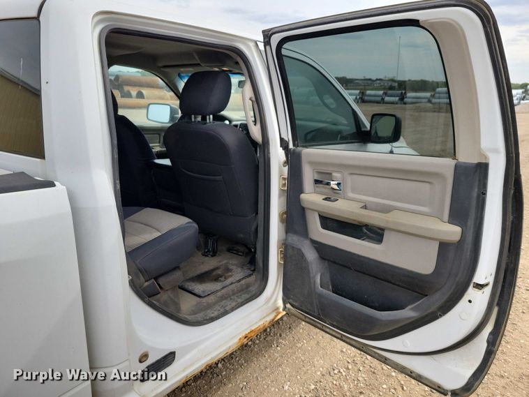 image for item DZ6712 2011 RAM 1500 Crew Cab pickup truck