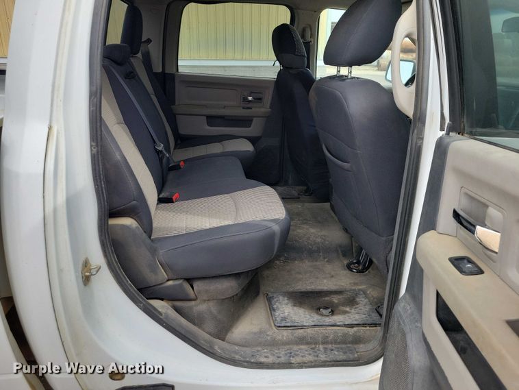 image for item DZ6712 2011 RAM 1500 Crew Cab pickup truck