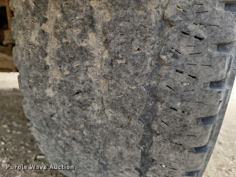 image for item DZ6712 2011 RAM 1500 Crew Cab pickup truck