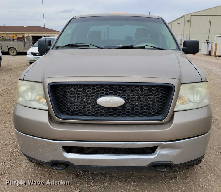 image for item DZ6716 2006 Ford F150 SuperCab pickup truck
