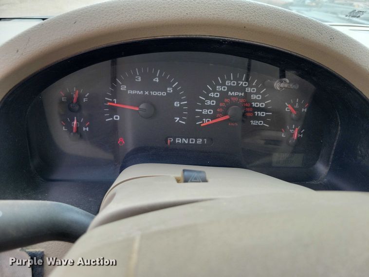 image for item DZ6716 2006 Ford F150 SuperCab pickup truck