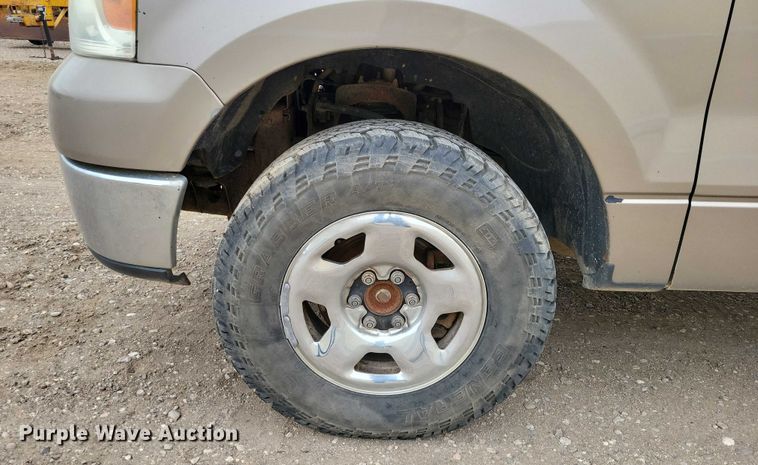 image for item DZ6716 2006 Ford F150 SuperCab pickup truck