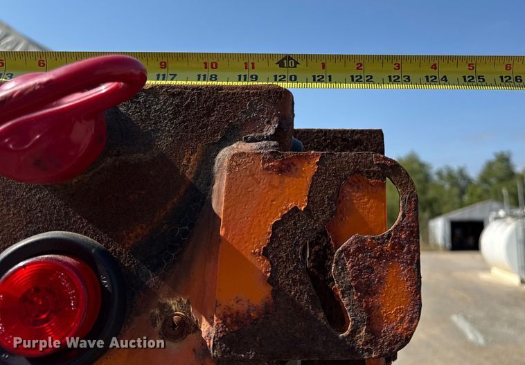 image for item EA1963 1995 International 4700 dump truck