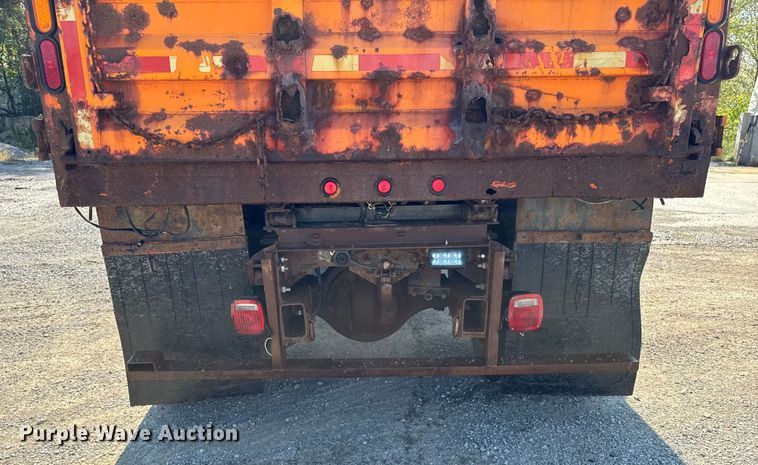 image for item EA1963 1995 International 4700 dump truck