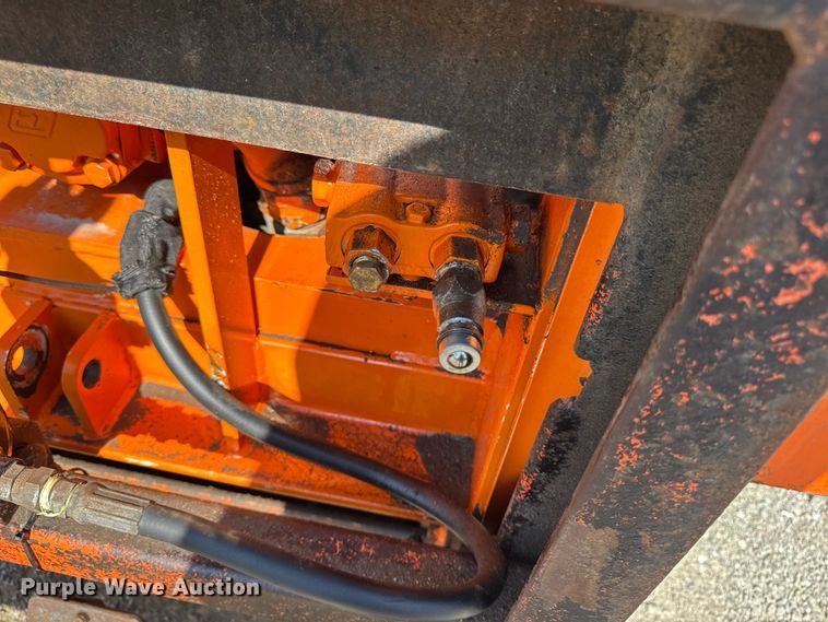 image for item EA1963 1995 International 4700 dump truck