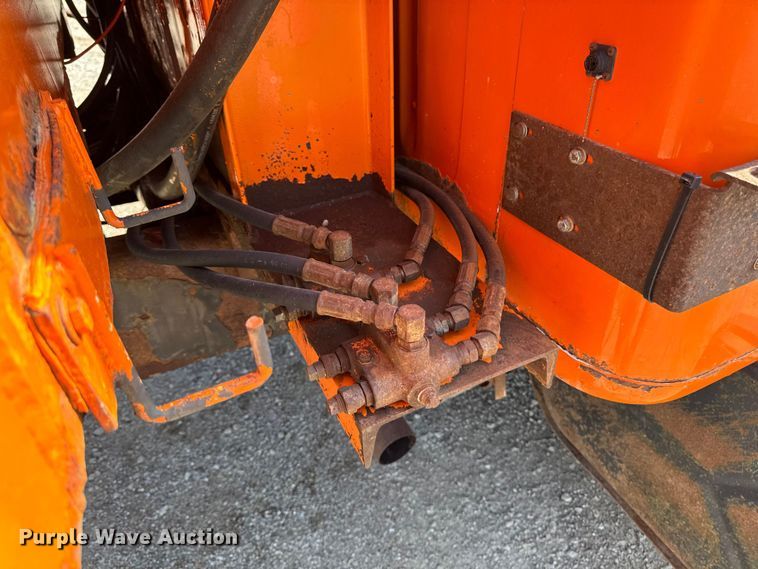 image for item EA1963 1995 International 4700 dump truck