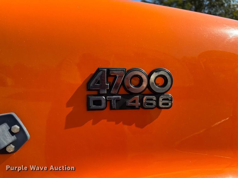 image for item EA1963 1995 International 4700 dump truck