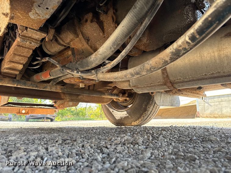 image for item EA1963 1995 International 4700 dump truck