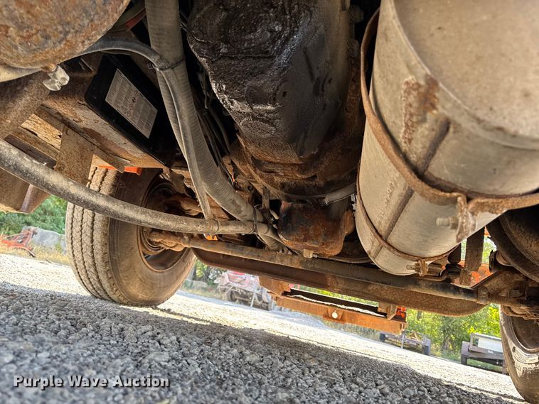 image for item EA1963 1995 International 4700 dump truck