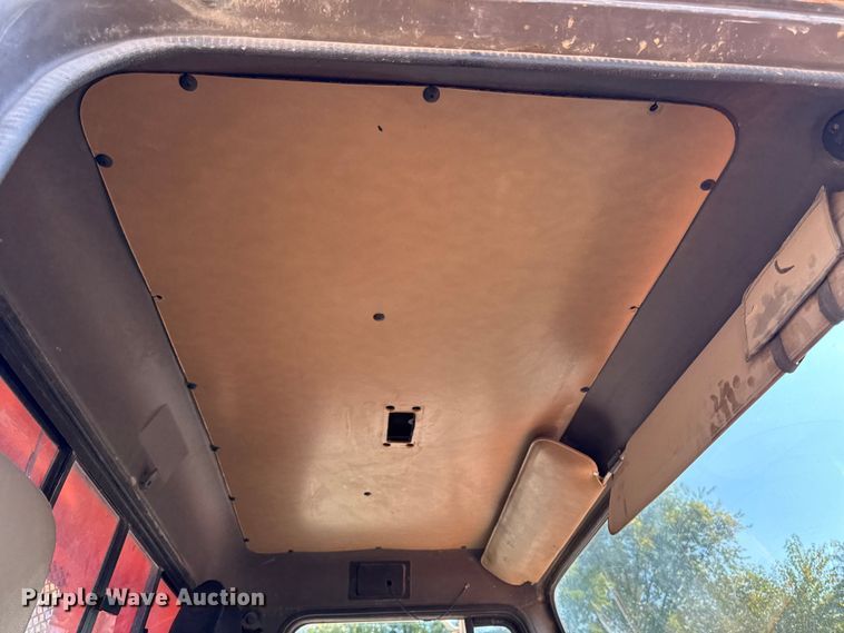 image for item EA1963 1995 International 4700 dump truck