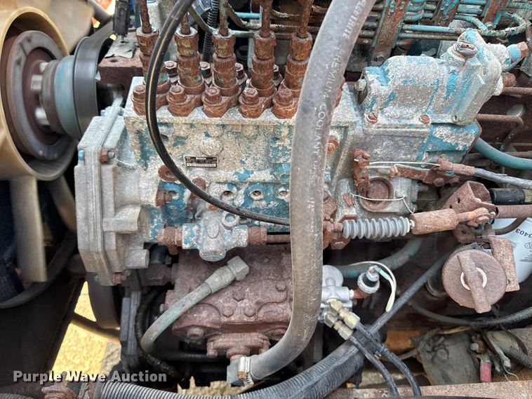 image for item EA1963 1995 International 4700 dump truck