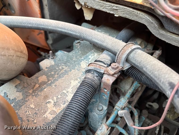 image for item EA1963 1995 International 4700 dump truck