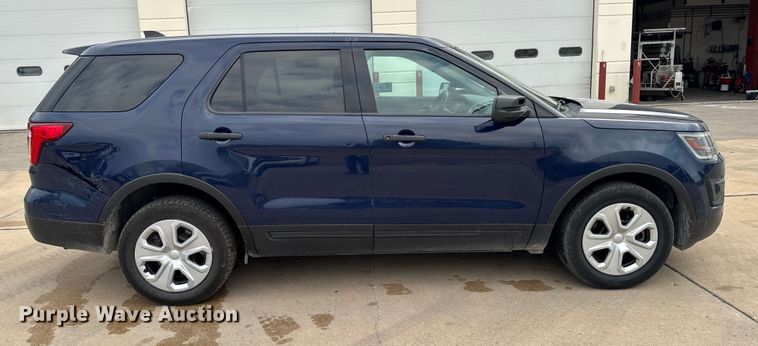 image for item EA1969 2017 Ford Explorer Police Interceptor SUV