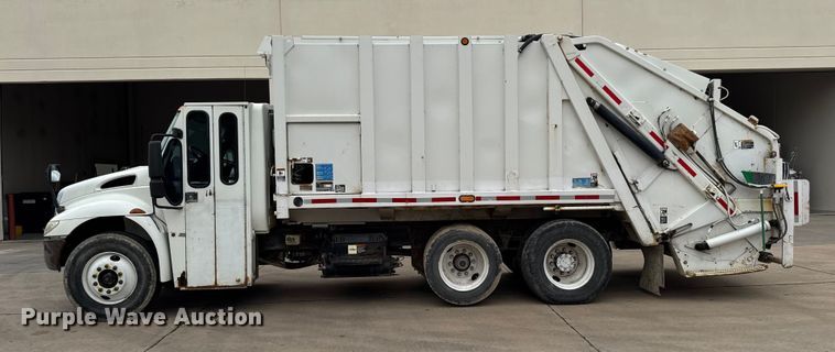 image for item EA1970 2004 International MA035 refuse truck