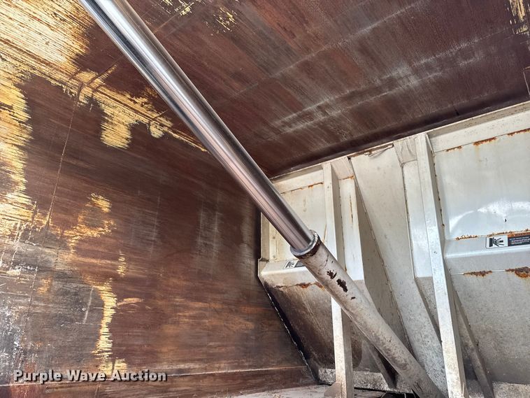 image for item EA1970 2004 International MA035 refuse truck