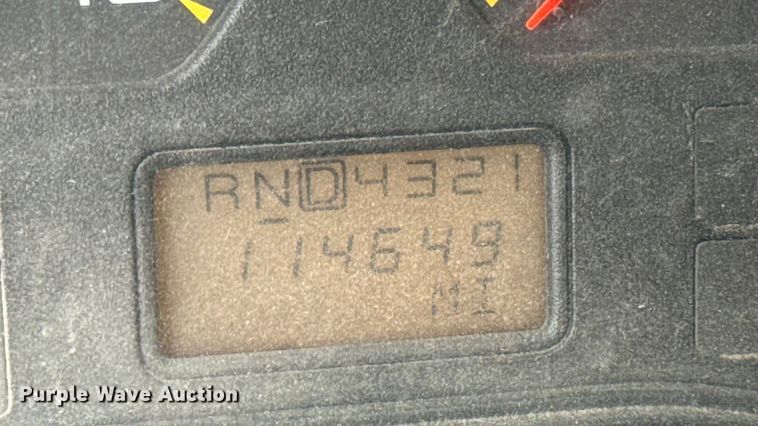 image for item EA1970 2004 International MA035 refuse truck