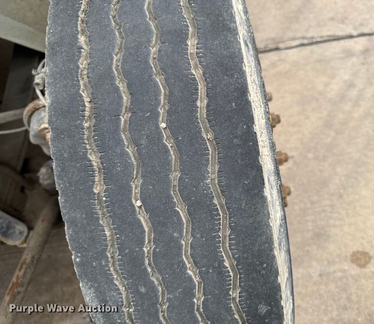 image for item EA1970 2004 International MA035 refuse truck