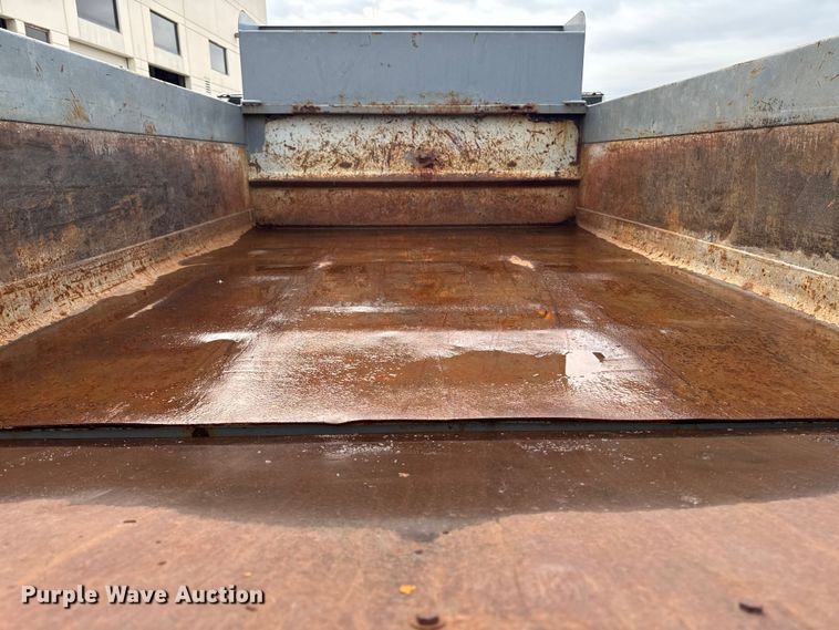 image for item EA1971 2001 International 4900 dump truck