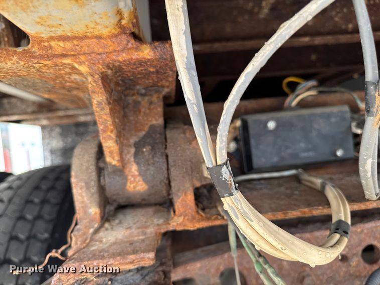 image for item EA1971 2001 International 4900 dump truck