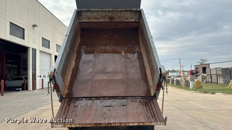 image for item EA1971 2001 International 4900 dump truck