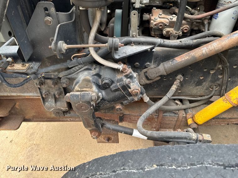 image for item EA1971 2001 International 4900 dump truck