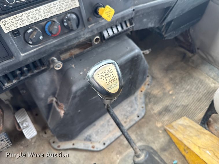 image for item EA1971 2001 International 4900 dump truck