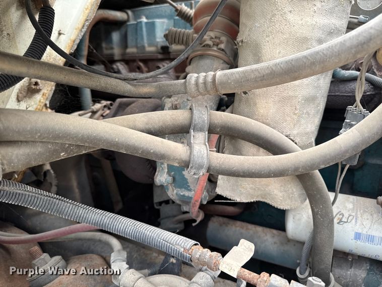 image for item EA1971 2001 International 4900 dump truck