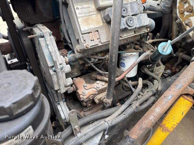 image for item EA1971 2001 International 4900 dump truck