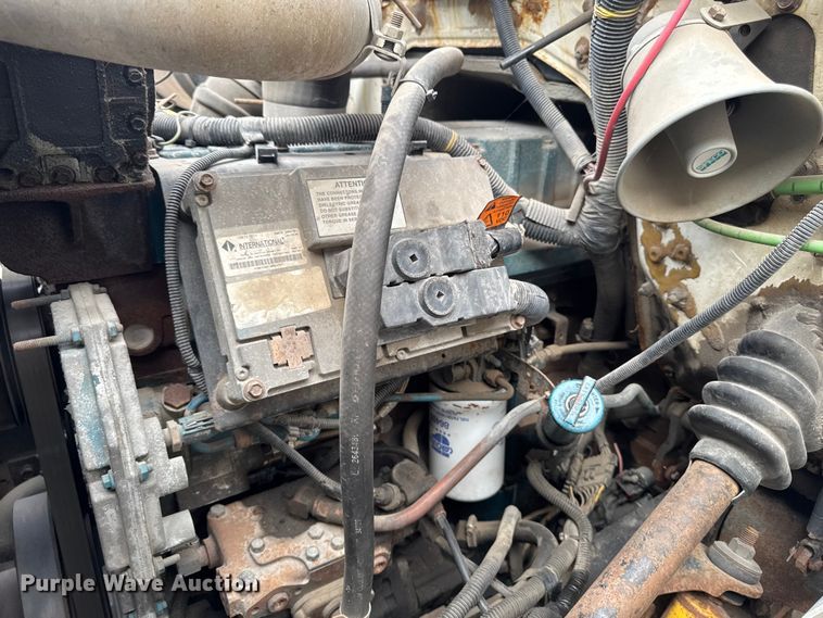 image for item EA1971 2001 International 4900 dump truck