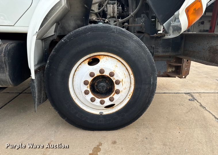 image for item EA1971 2001 International 4900 dump truck