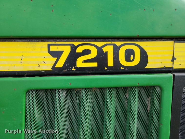 image for item EA2662 2001 John Deere 7210 MFWD tractor