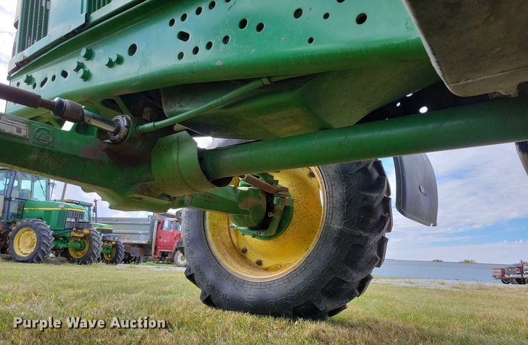 image for item EA2662 2001 John Deere 7210 MFWD tractor