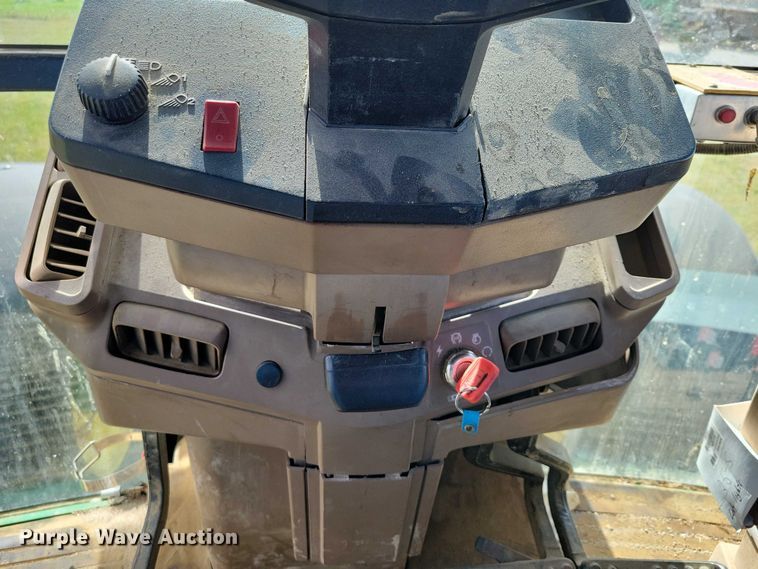 image for item EA2662 2001 John Deere 7210 MFWD tractor