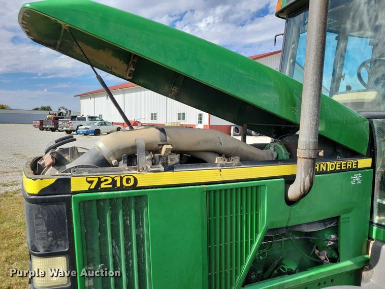 image for item EA2662 2001 John Deere 7210 MFWD tractor