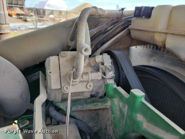 image for item EA2662 2001 John Deere 7210 MFWD tractor