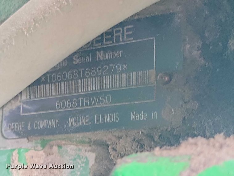 image for item EA2662 2001 John Deere 7210 MFWD tractor