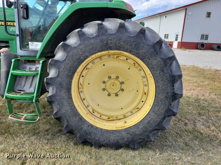 image for item EA2662 2001 John Deere 7210 MFWD tractor