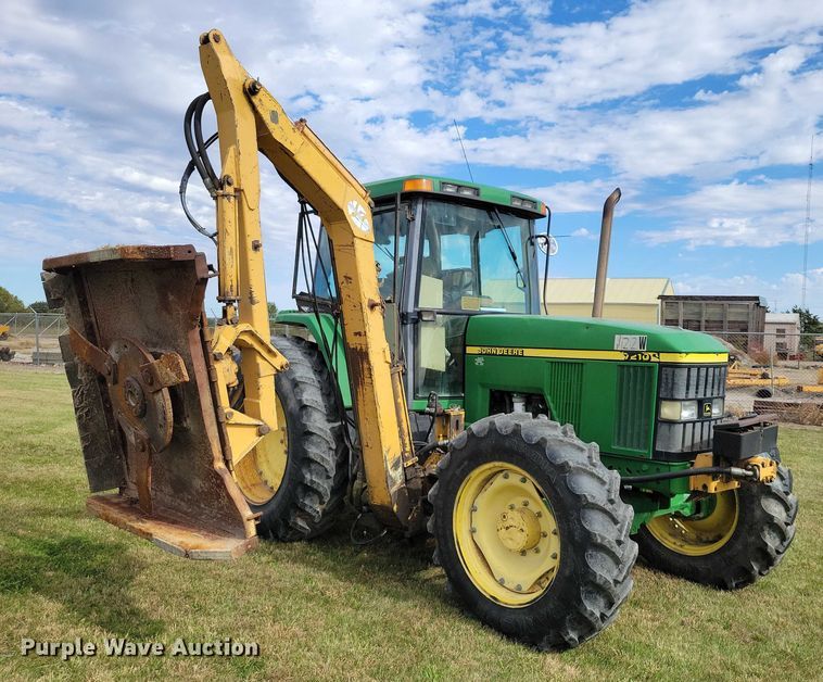 image for item EA2663 2001 John Deere 7210 MFWD tractor