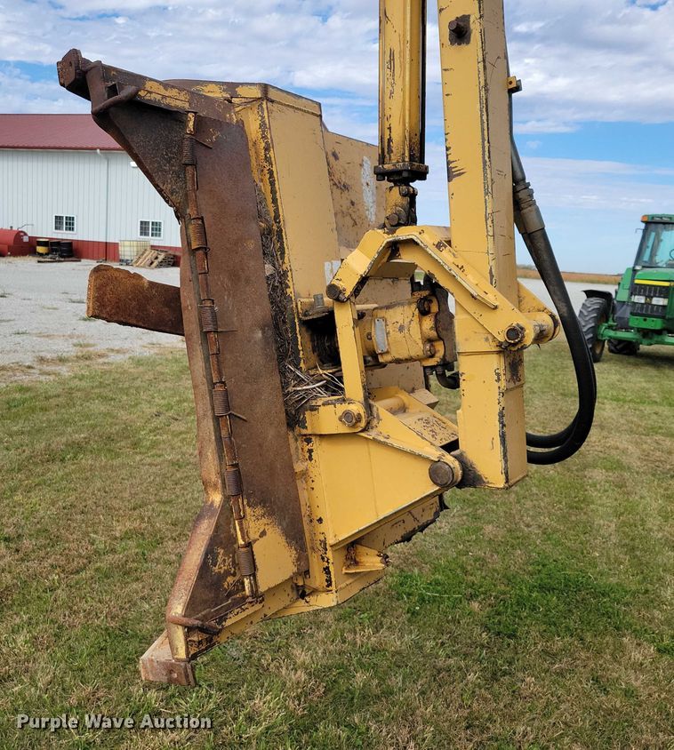 image for item EA2663 2001 John Deere 7210 MFWD tractor