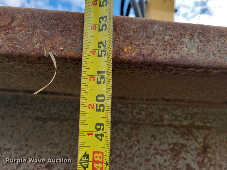 image for item EA2663 2001 John Deere 7210 MFWD tractor