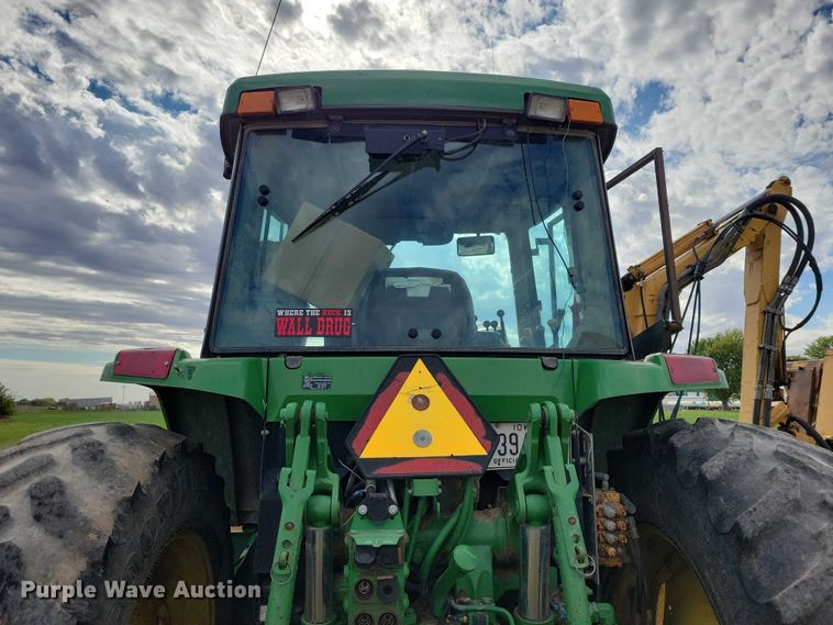 image for item EA2663 2001 John Deere 7210 MFWD tractor