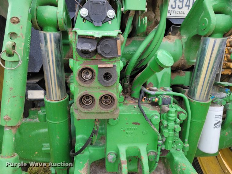 image for item EA2663 2001 John Deere 7210 MFWD tractor