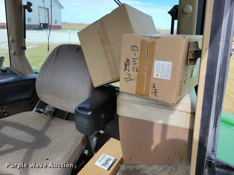 image for item EA2663 2001 John Deere 7210 MFWD tractor