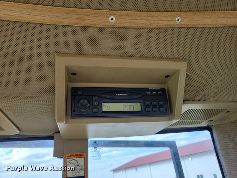 image for item EA2663 2001 John Deere 7210 MFWD tractor