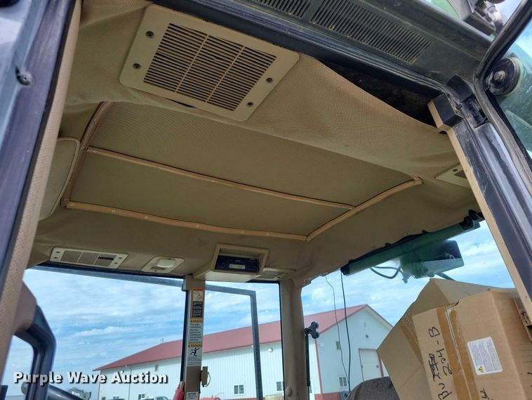 image for item EA2663 2001 John Deere 7210 MFWD tractor