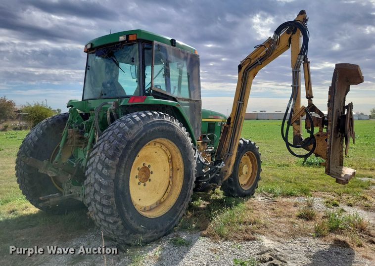 image for item EA2664 2001 John Deere 7210 MFWD tractor