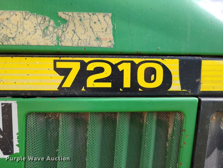 image for item EA2664 2001 John Deere 7210 MFWD tractor