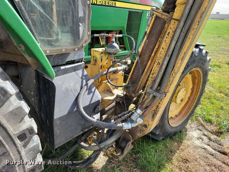 image for item EA2664 2001 John Deere 7210 MFWD tractor