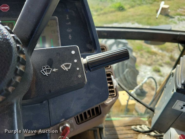 image for item EA2664 2001 John Deere 7210 MFWD tractor