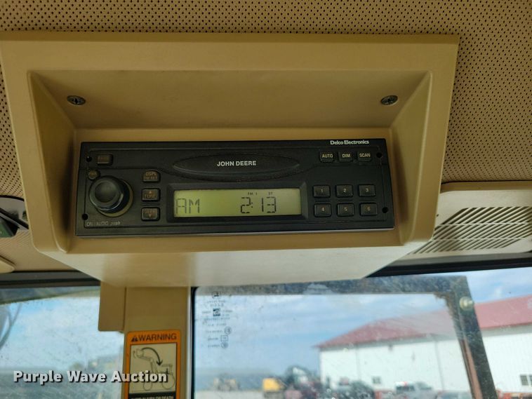 image for item EA2664 2001 John Deere 7210 MFWD tractor